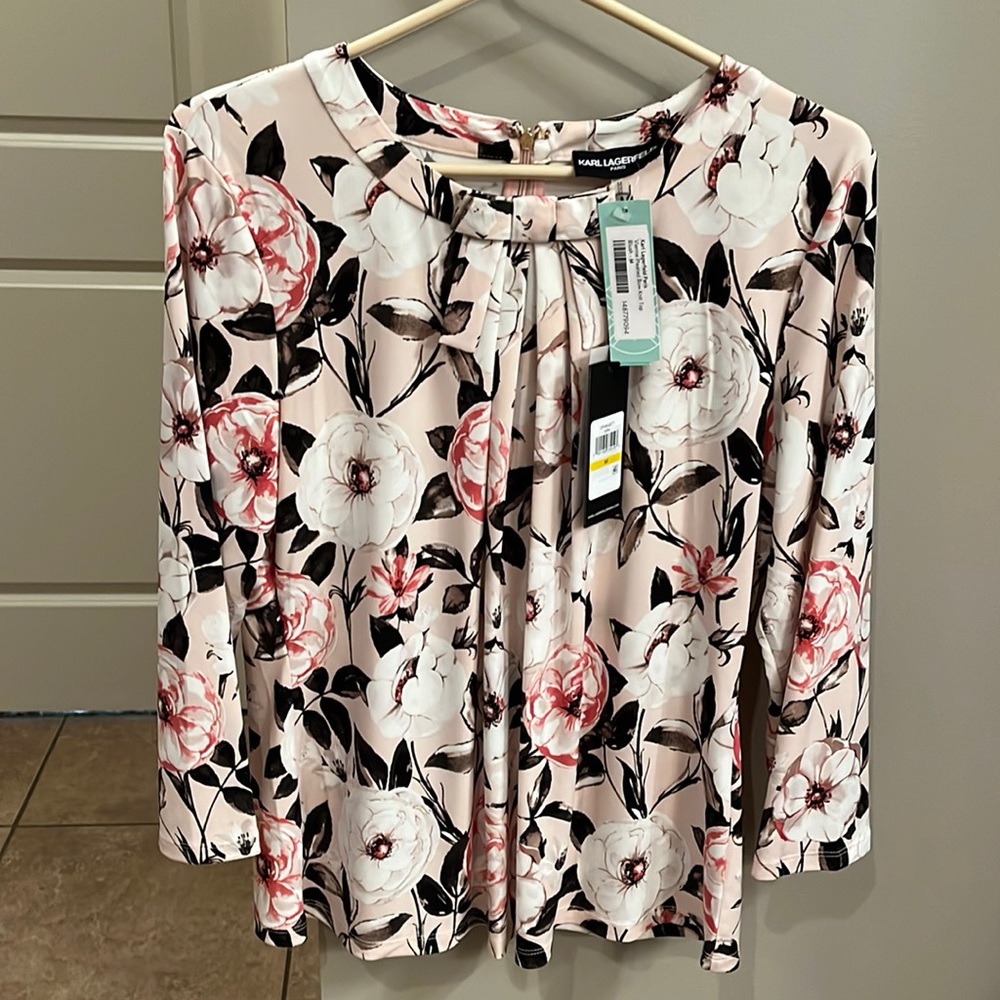 NWT Pleated Bow Knit Top